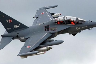 Nga chào bán máy bay chiến đấu Yak-130 cho Việt Nam