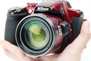 Chọn máy ảnh siêu zoom cho mùa du lịch
