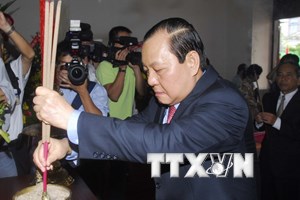 Dâng hương kỷ niệm 124 năm Ngày sinh Chủ tịch Hồ Chí Minh