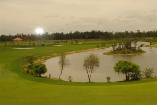 Hải quan quyết truy thu thuế Dự án Sân golf Cửa Lò