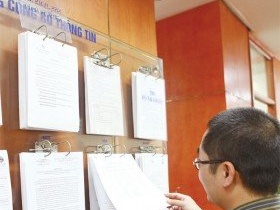 Công bố thông tin kiểu đánh đố