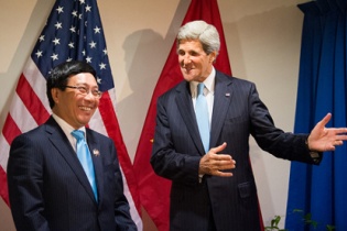 Ngoại trưởng Mỹ mời PTT Phạm Bình Minh tới Washington để tham vấn