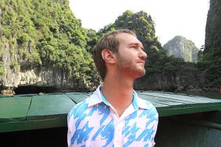 Những hình ảnh đầu tiên của Nick Vujicic trong lần trở lại Việt Nam