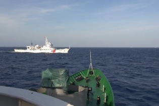 Tiếp cận giàn khoan Hải Dương -981 ở cự ly 3,7 hải lý, 8 tàu chấp pháp Việt Nam bị đâm hỏng