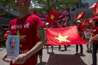 Biểu tình phản đối giàn khoan Trung Quốc tại Hong Kong