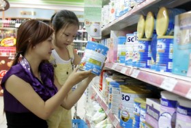 Áp giá trần tất cả sữa trẻ em dưới 6 tuổi