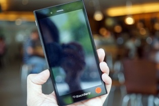 10 smartphone đáng chú ý lên kệ trong tháng 6