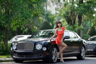 Lưu học sinh tại Mỹ mua siêu xe Bentley sẽ phải nộp thuế tiền tỷ