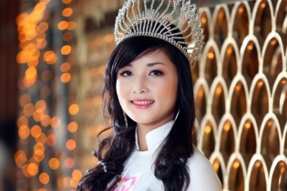 Hoa hậu Triệu Thị Hà vẫn được giữ vương miện