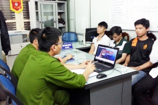 800.000 người bị móc sạch tài khoản vì tải phim sex