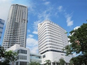 Môi giới địa ốc: Nội tiến kịp ngoại