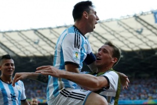 Argentina đấu Nigeria: Đại bàng xanh có cản được Messi?