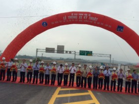 Thông xe thêm 31,6 km cao tốc Nội Bài - Lào Cao qua Phú Thọ