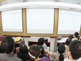 Trao quyền nới room cho doanh nghiệp?