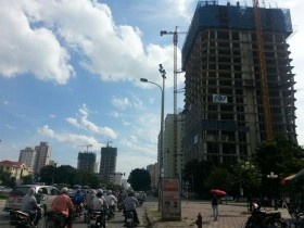 Biệt thự, chung cư đua nhau chiều khách