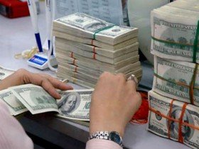 NHNN: Không đáng lo về "bom" tín dụng ngoại tệ