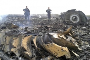 Malaysia tiết lộ thêm về máy bay MH17 bị rơi, Liên hợp quốc họp khẩn
