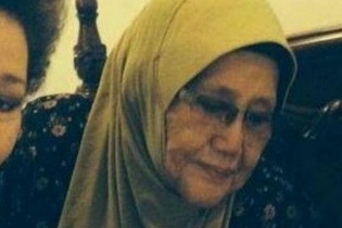 Bà của thủ tướng Malaysia Najib Razak có mặt trên MH17