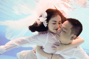 Ảnh cưới lãng mạn, đầm ấm của Kim Hiền