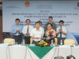 Nước mắm Phú Quốc vào siêu thị bằng "cửa chính"