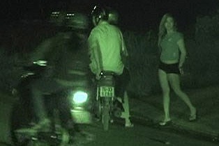 Lúng túng xử lý nạn mại dâm ở phố "vẫy" Biên Hòa