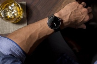 Đồng hồ thông minh Moto 360 sẽ có giá 250 USD
