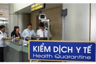 Hai hành khách đến từ vùng dịch Ebola đã được cách ly