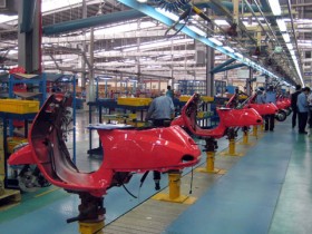 Sản xuất xe máy nội “cài số lùi”