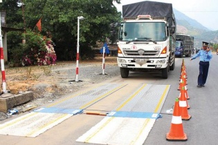 Tiêu cực trong kiểm soát xe quá tải: Có sự tiếp tay của lực lượng làm nhiệm vụ?