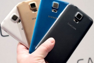 Những siêu smartphone vừa bán ra đã giảm giá