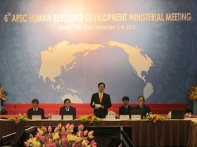 Phát triển nguồn nhân lực APEC đồng đều và bền vững