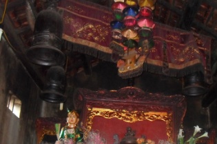 Linh thiêng "bảo bối" thanh trừng thói hư, tật xấu ở chùa Tác Đức