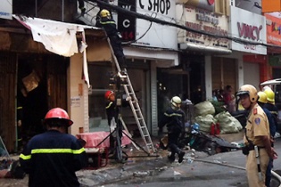 Ít nhất 7 thi thể trong căn nhà bốc cháy ở trung tâm Sài Gòn