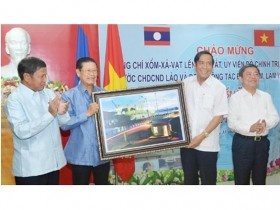 Phó Thủ tướng nước Lào thăm và làm việc tại Hà Tĩnh