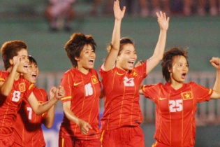 Đánh bại Hong Kong, tuyển nữ Việt Nam lọt vào tứ kết ASIAD 17