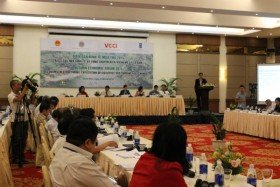 Gập ghềnh phục hồi, thách thức cải cách