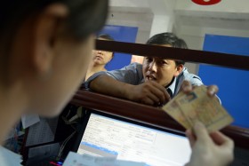 Từ 2015 cấp đổi giấy phép lái xe qua mạng trên toàn quốc