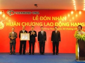 TaeKwang Vina đón nhận Huân chương Lao động hạng Ba