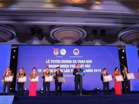Trao giải Doanh nhân trẻ xuất sắc TP.HCM năm 2014