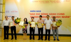 Báo Đầu tư đoạt 3 giải báo chí viết về doanh nhân