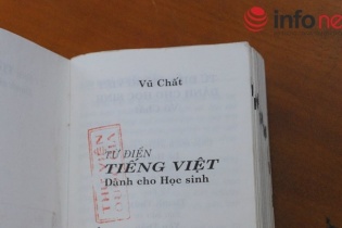 Tác giả từ điển tiếng Việt giải nghĩa nghe "tức như bò đá" là ai?