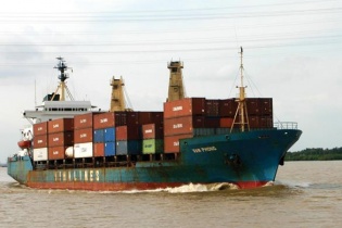 Vinalines ‘thua lấm lưng’ nhà thầu ngoại