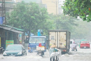 Nghệ An: Mưa lớn gây ngập nặng nhiều tuyến đường