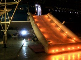 Vietnam Airlines diễn tập thoát hiểm khẩn cấp
