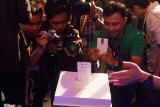 OPPO N3: Smartphone khuyên vành có camera tự xoay