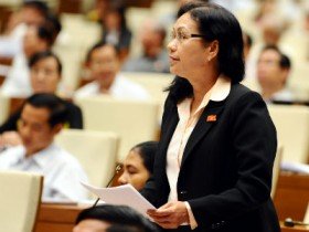 Con anh A, cháu chị B và tinh giản biên chế