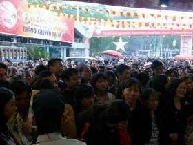 Tháng vàng mua hàng giá rẻ
