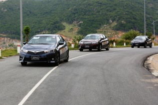 Toyota Corolla Altis 2014: Đột phá thời thượng