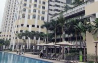 Đua nhau tặng quà cho khách hàng