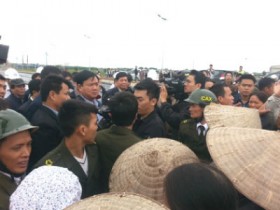 Bộ trưởng Thăng: "Ghế của ông đang lung lay rồi đấy"